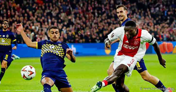 Traoré zet Ajax op voorsprong na goed werk van Brobbey, goal van Maccabi Tel Aviv afgekeurd