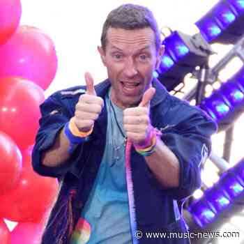 Chris Martin stops Coldplay concert to help boy