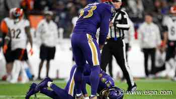 Ravens' Hamilton exits early with ankle sprain