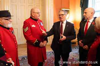 Starmer hosts veterans and charities at Downing Street ahead of Remembrance Day