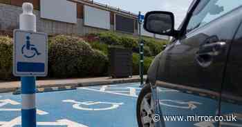 Paraplegic man and son teach police officer a lesson for misusing disabled parking spot