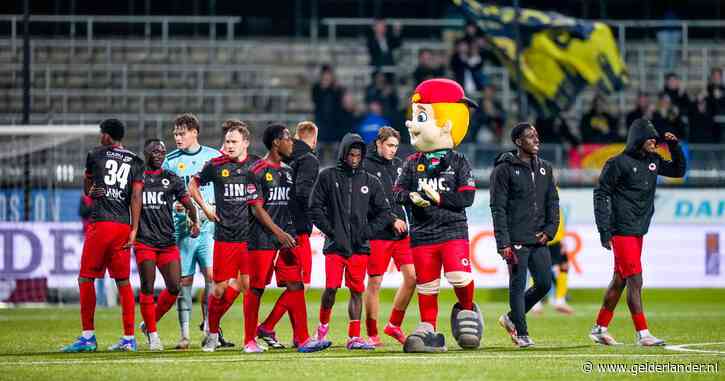 LIVE Keuken Kampioen Divisie | Excelsior, Den Bosch én De Graafschap azen op koppositie, hekkensluiter Vitesse naar Den Haag