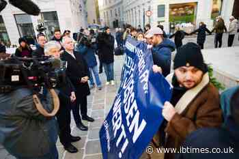 Jewish Students Block Austria Far-right Parliament Speaker At Holocaust Memorial