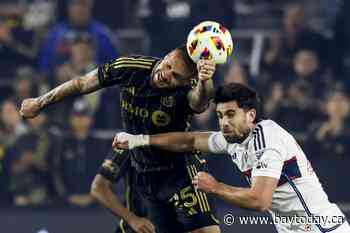 Los Angeles FC downs Vancouver Whitecaps 1-0 to advance in MLS playoffs