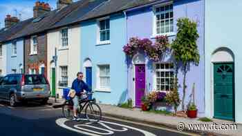 UK home sales still below pre-pandemic levels