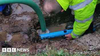 Island gets broadband via water pipes in UK first