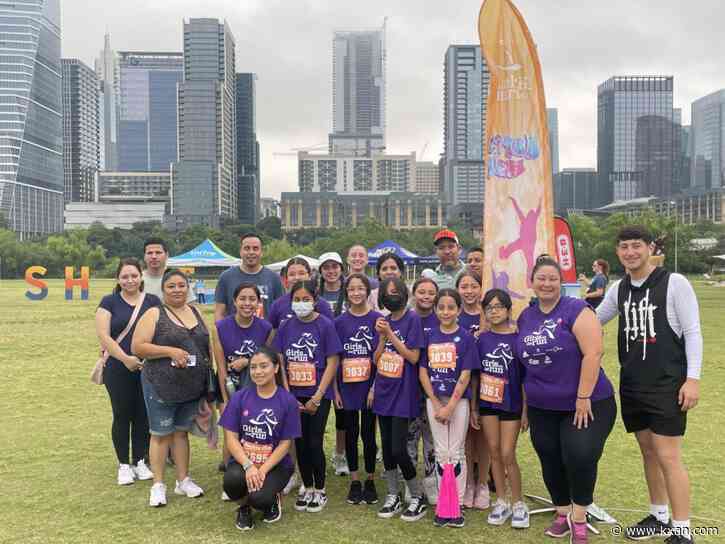 How an Austin running group is empowering the next generation of girls