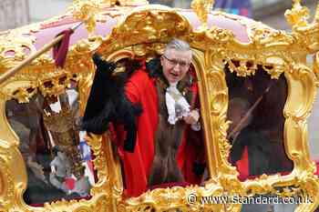 Thousands cheer on 696th Lord Mayor of London at annual show