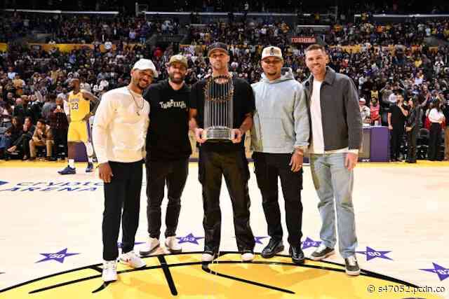 Lakers Video: World Series Champion Dodgers Honored During 76ers Game