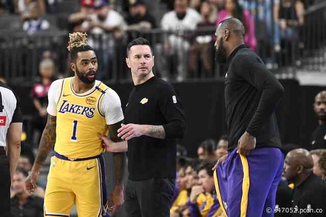 Lakers News: LeBron James Credits D’Angelo Russell For Making ‘Sacrifice’ Of Moving To Bench