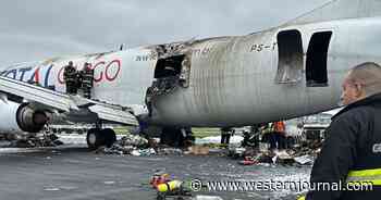 Boeing 737 Destroyed by Fire After Emergency Landing