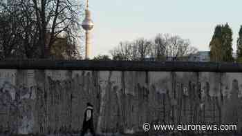 Art installation marks Berlin Wall's 35th anniversary