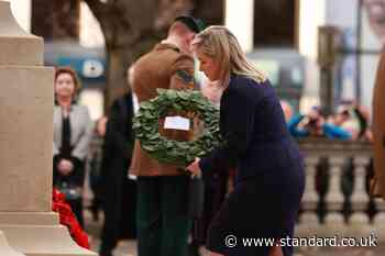 O’Neill lays wreath at Cenotaph in Belfast on Remembrance Sunday