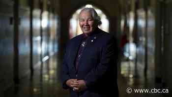 Family of Murray Sinclair remember his life as 'beacon of integrity and compassion' ahead of memorial service