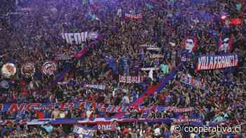 Turba de hinchas de U. de Chile intentó ingresar a la fuerza al Estadio Nacional