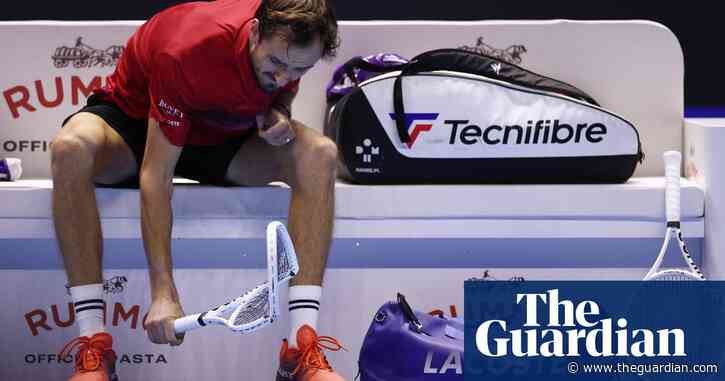 Taylor Fritz keeps his cool to beat angry Daniil Medvedev at ATP Finals