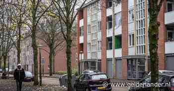 Palestijnse vlag op balkon in Amsterdam in brand gestoken: ‘Voelt alsof ik met de dood bedreigd ben’