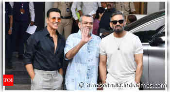 Hera Pheri trio Akshay, Paresh and Suniel reunite