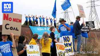 Plans to extend anti-protest laws in NSW labelled 'a rampage against free speech' by climate activists