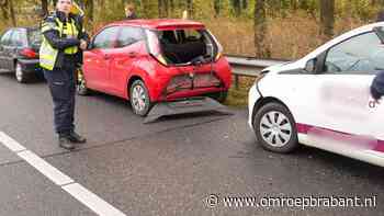 112-nieuws: ongeluk met drie auto's • auto strandt op A58