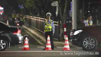 China: Autofahrer fährt offenbar gezielt in Menschenmenge - 35 Tote