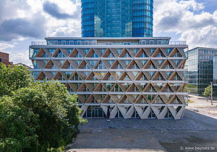 Neuzugang im Medienhafen
 - Bürogebäude von HPP Architekten in Düsseldorf