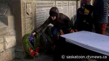 Lest We Forget: Saskatoon residents mark Remembrance Day