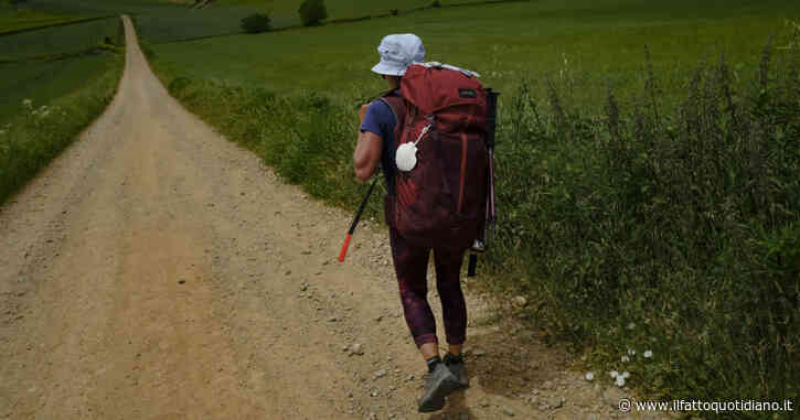 Terrificanti aggressioni e molestie sessuali lungo il Cammino di Santiago. Le pellegrine hanno rivelato: “Molti uomini si masturbano davanti a noi”