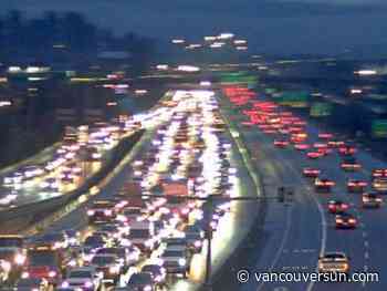 Traffic alert: Major crash shuts down Highway 1 westbound in Burnaby