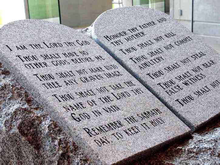 Judge blocks Louisiana Ten Commandments law