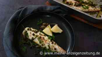 Fisch mit brauner Butter, grüner Salsa und knusprigen Kapern