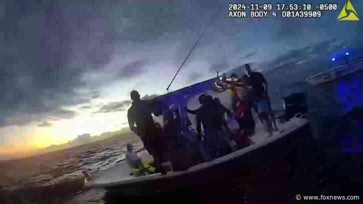 Over a dozen people rescued after wave throws boaters into Florida waters: authorities