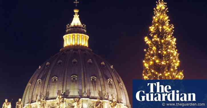 Campaigners in Italy urge pope to stop ‘sacrifice’ of 200-year-old tree for Xmas