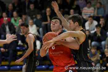 Dirk Brouns weet waar het schoentje wringt bij Basket Midwest Izegem: “Defensieve laksheid doet ons te vaak de das om”