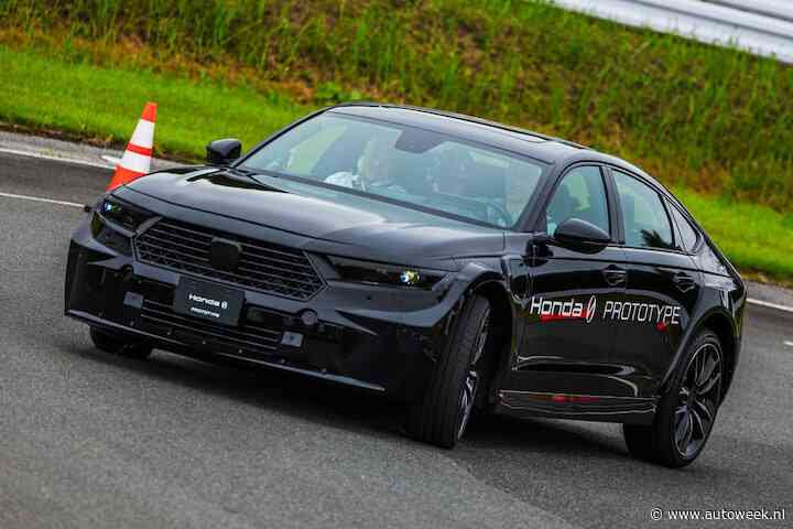 Rijden met nieuwe generatie Honda EV vermomd als Accord