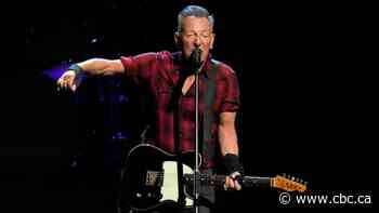 'Been waiting 46 years': Bruce Springsteen fans on fire for the Boss's 1st Winnipeg show