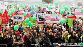 Großkundgebung gegen Sozialkürzungen in Nordrhein-Westfalen