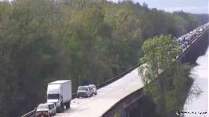 Eastbound traffic stuck on Atchafalaya Basin Bridge after multi-vehicle crash