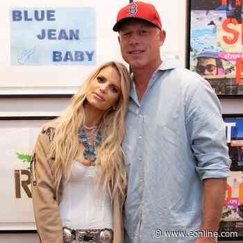 Eric Johnson Steps Out Ringless Amid Jessica Simpson Split Speculation