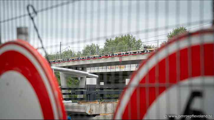 Almere - 'A6 voor fietsers' na weken weer open, maar nieuwe afsluitingen in aantocht