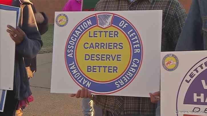 Local USPS letter carriers rally for better wages