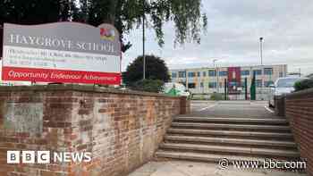 MP calls for funding to replace 'shoddy' school