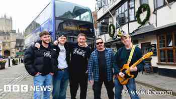 DJs to play set on 'cult' bus route