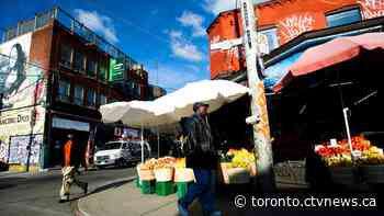 What should Taylor Swift (or Taylor Swift fans) see while she’s in town? Toronto residents weigh in