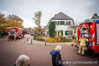 Brandweer rukt massaal uit naar woningbrand in Dieren