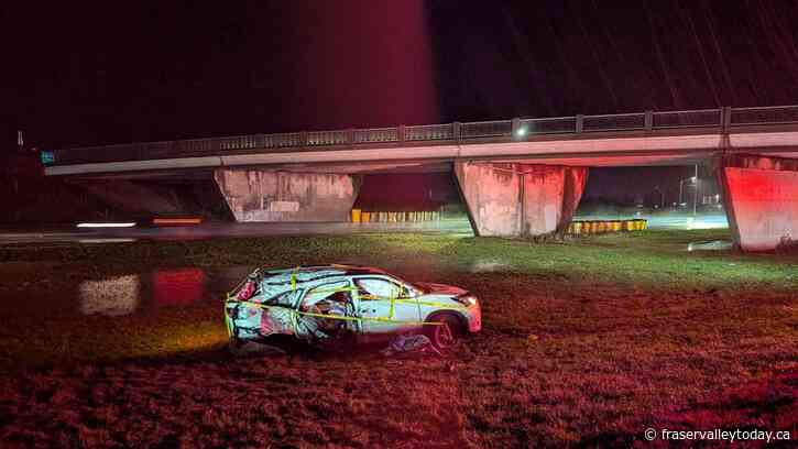 Highway 1 traffic through Abbotsford clear after single-vehicle crash Thursday morning