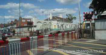 Level crossing on busy main road to close for works all weekend