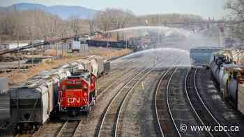 Train derails in Longueuil, Que., raising concerns about chemical spill