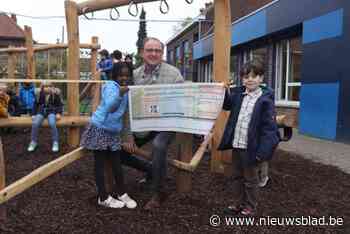 Leerlingen openen nieuwe speelplek op school