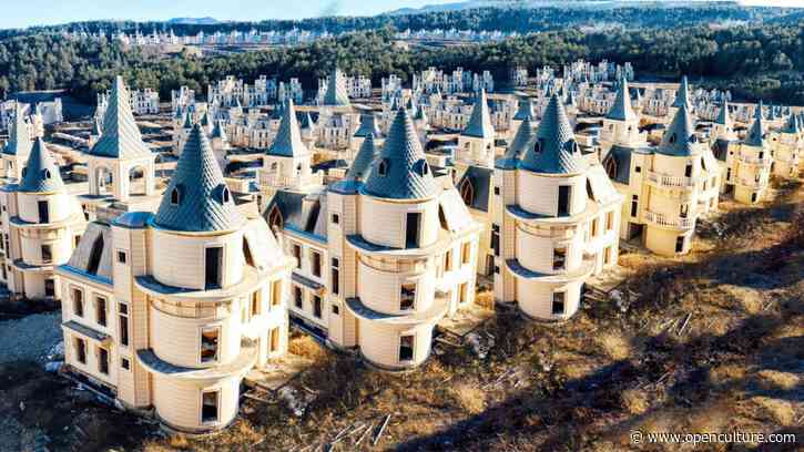 Explore Burj Al Babas, Turkey’s Abandoned Town of 587 Disney-Style Castles